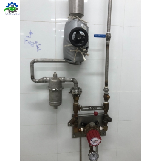 van trộn nước nóng dynafluid 2000
